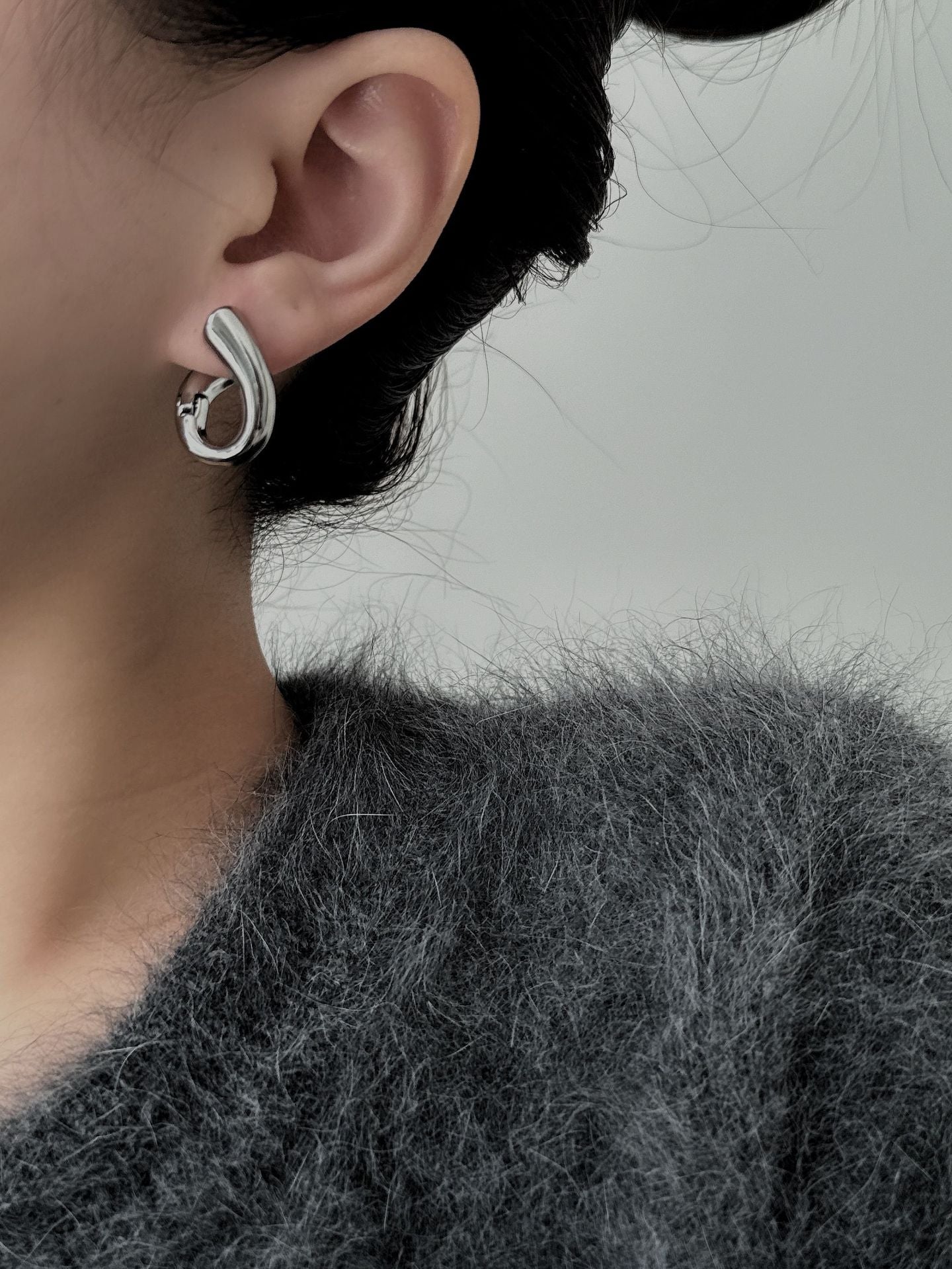 Heart-shaped Buckle Niche Design Earrings