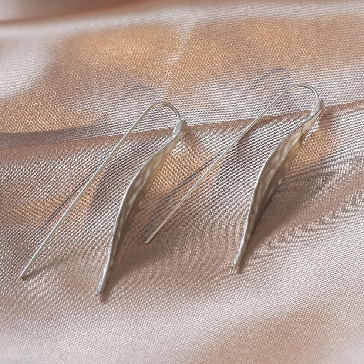 European And American Ins Personality Leaf Ear Hook
