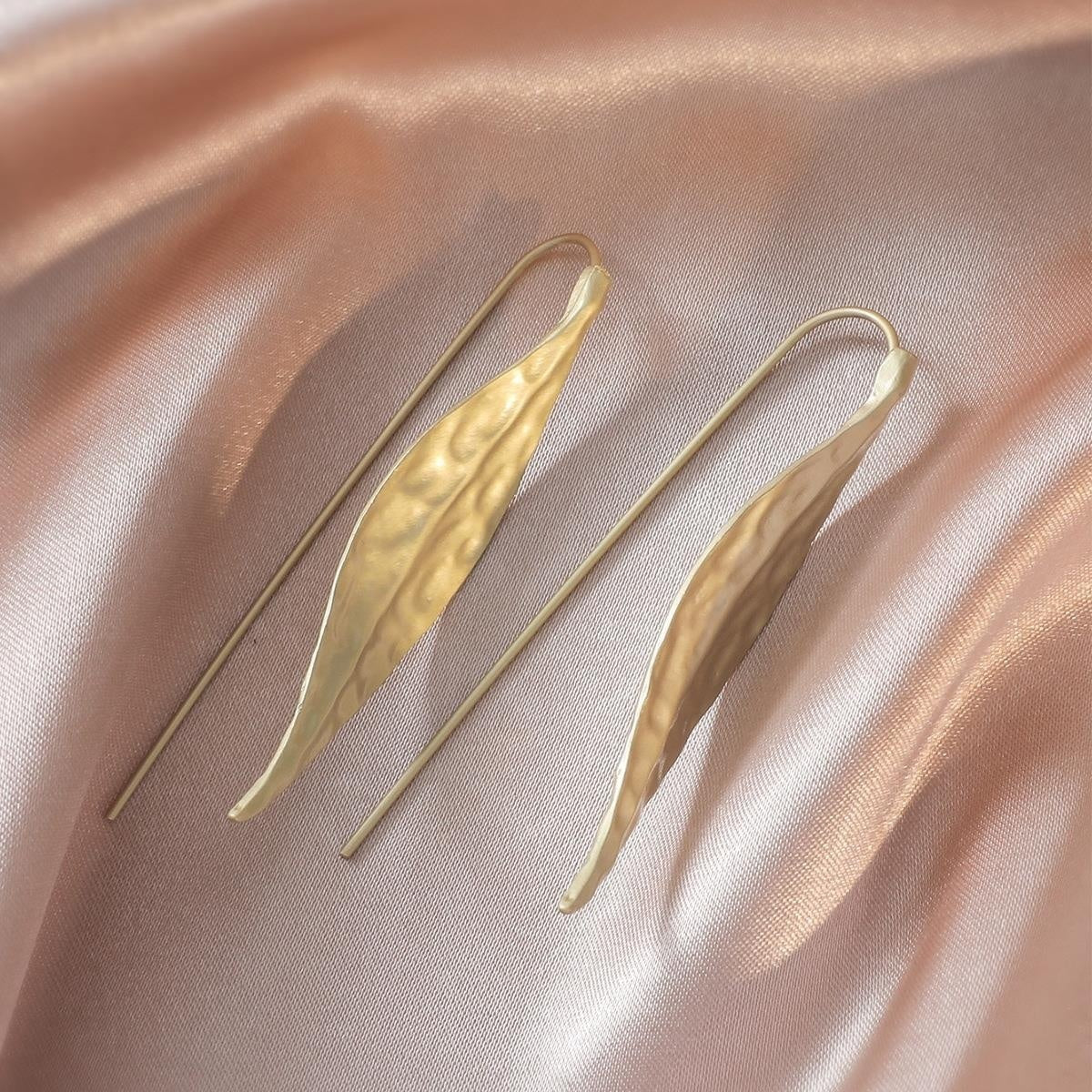 European And American Ins Personality Leaf Ear Hook