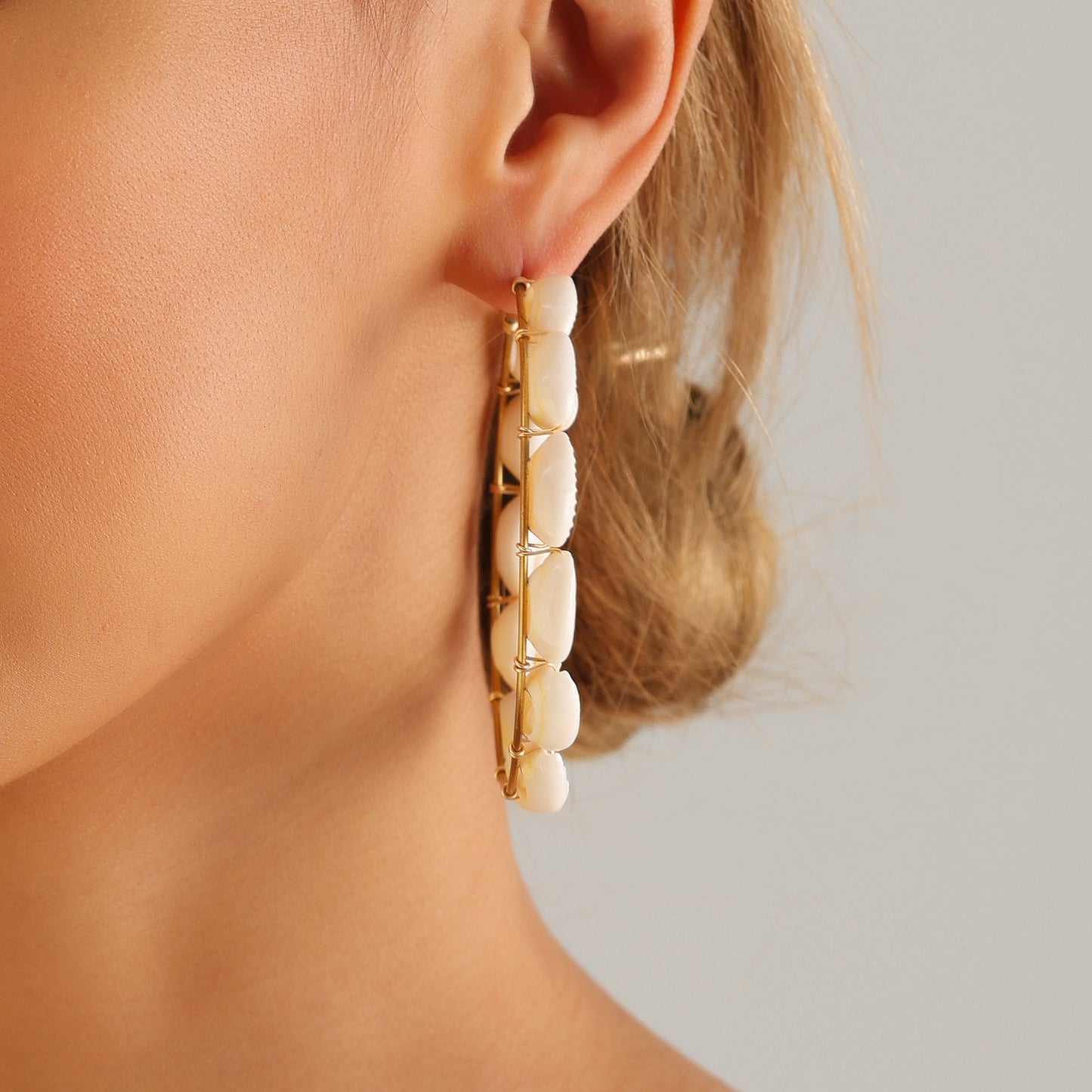 Women's Exaggerated Geometric Big Circle Shell Earrings