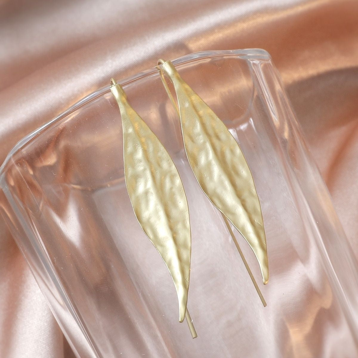 European And American Ins Personality Leaf Ear Hook